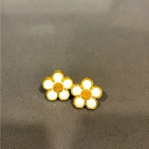 CHANEL Daisy Earrings